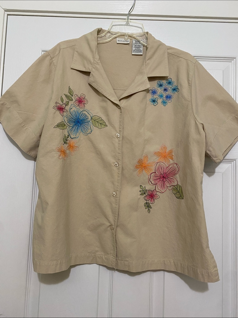 White Stag Beige Short-Sleeve Button-Down with Multicolor Floral Embroidery